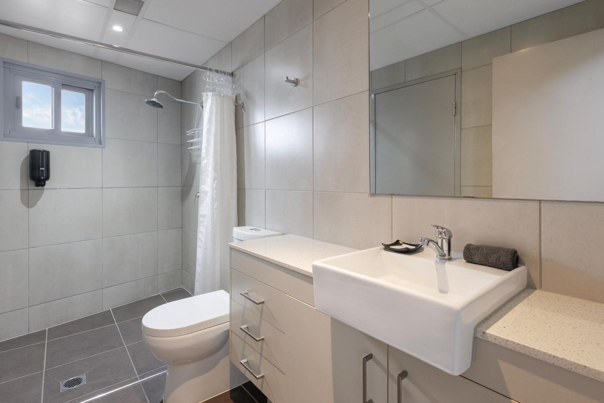 Ramada Suites By Wyndham Zen Quarter Darwin Rom bilde