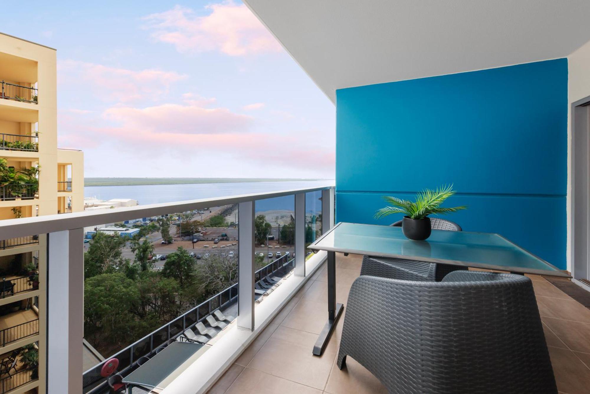 Ramada Suites By Wyndham Zen Quarter Darwin Rom bilde